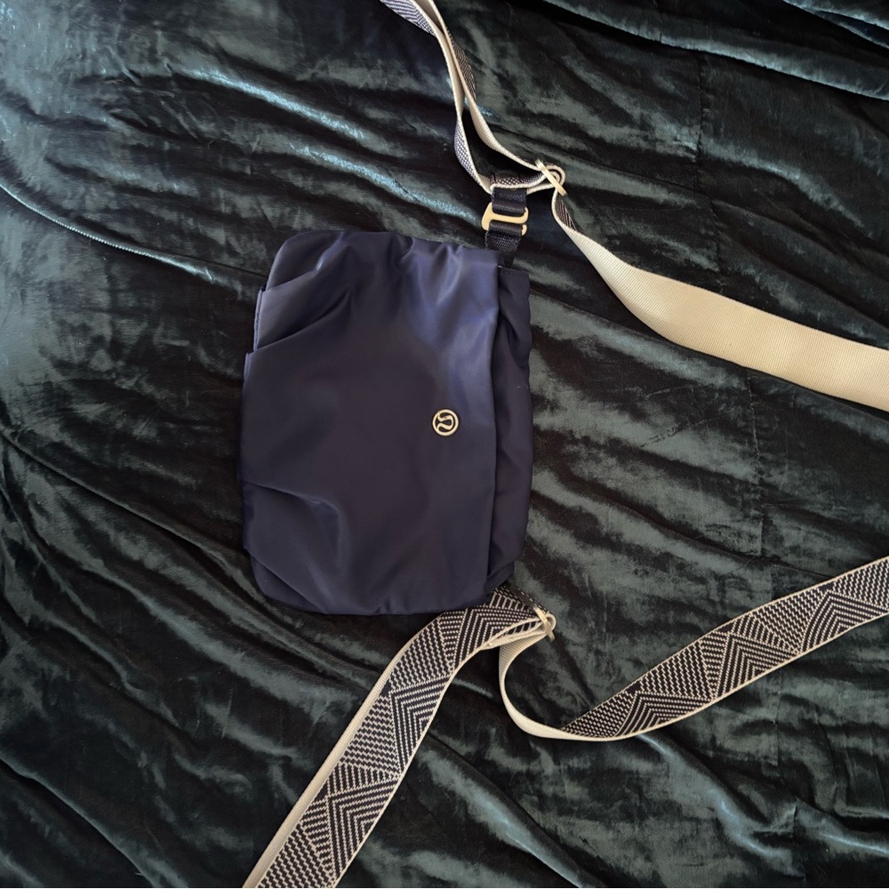 lululemon athletica Midnight Blue Crossbody Bag